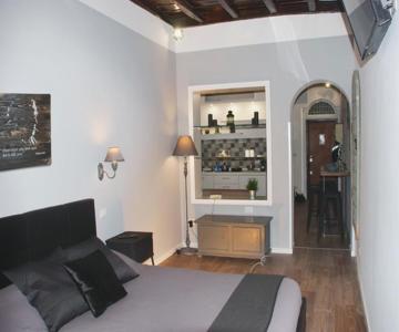 Monti House 118