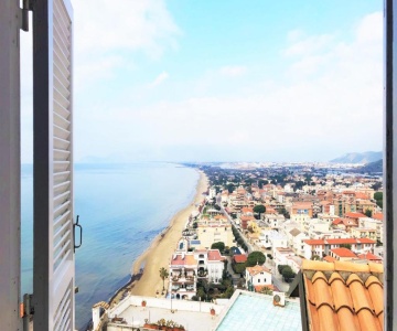 Holidaycasa Macca - Confortevole E Con Vista Mare