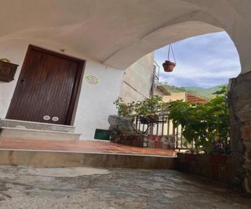 Alloggio U Sportegu Da E Monti A Giaia