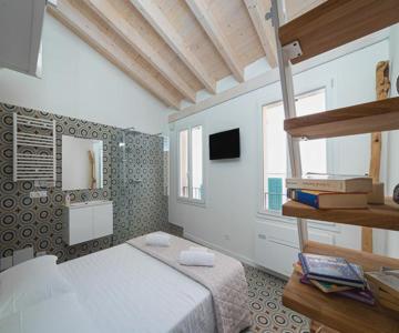 Insapria, Caressa De Mä