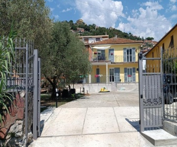 Le Gemme Bed & Breakfast Con Parcheggio E Giardino