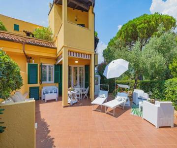 Isabel Beach And Bike