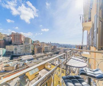 Genova La Fortuna Roomy Apt & Panoramic Balcony