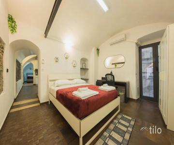 Ferry 1m Family, Free Wifi & Netflix Ac, By Tilo