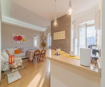 Cozy Apt X4 - Seaview & Balcony