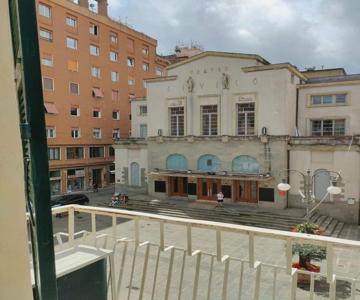 Il Balcone Sul Teatro