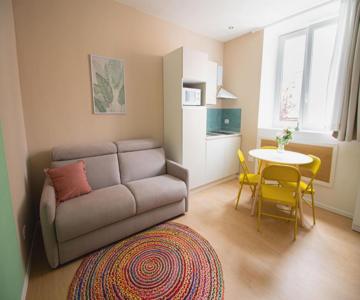 Quattrocchi's Home T