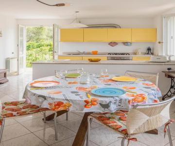 Sweet Helen With Sea View