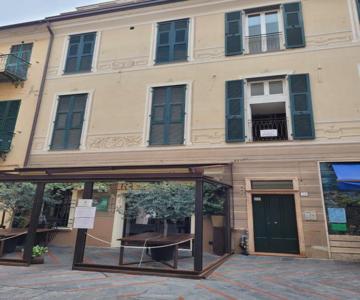 Appartamento Centro Storico Loano Con Ascensore E Posto Auto