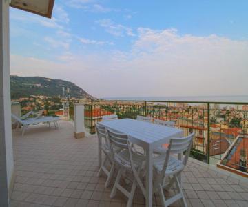 La Terrazza - By Ligooria