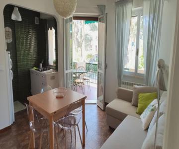 Hannalore - By Ligooria