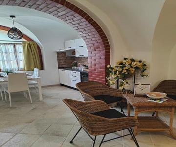 Piano Terra Centrale Vicino Al Mare