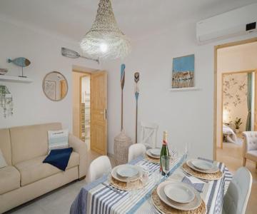 Azurea Home Central & Roomy Flat
