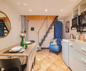 MINI ACCOMMODATION IN SANREMO LIGURIA