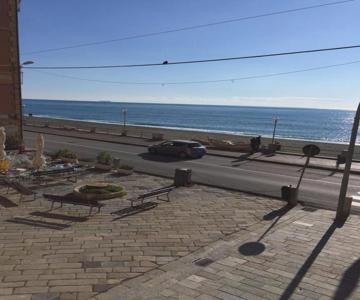 Appartamento Piazza Buccelli A 10 Mt Dal Mare