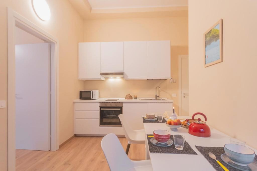 Simar Apartments nearby Como SG Train Station by Rent All Como