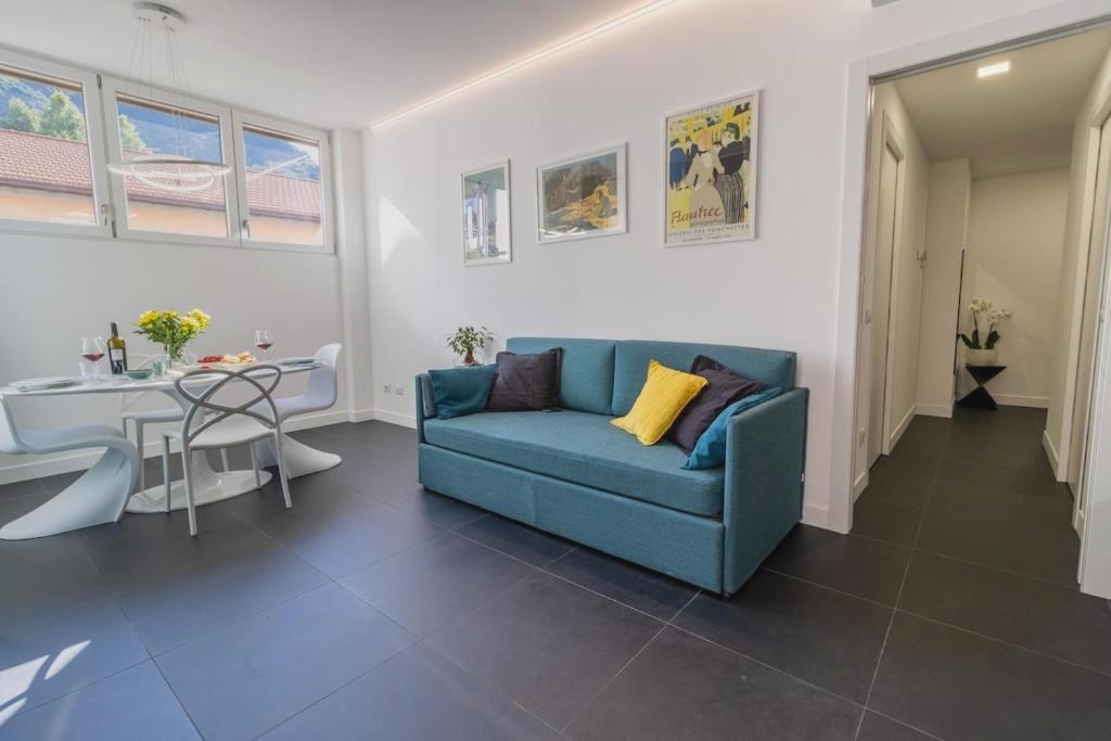 Rent in Como Apartment 1