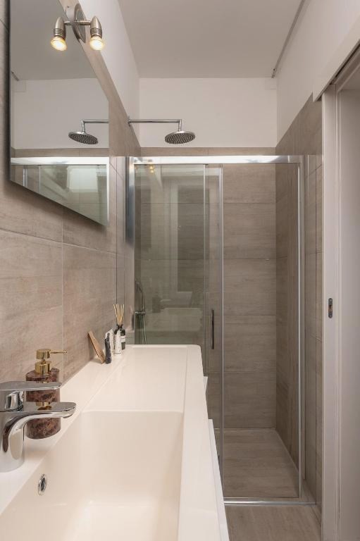 Como Cityview Apartment by Aura Luxury Collection
