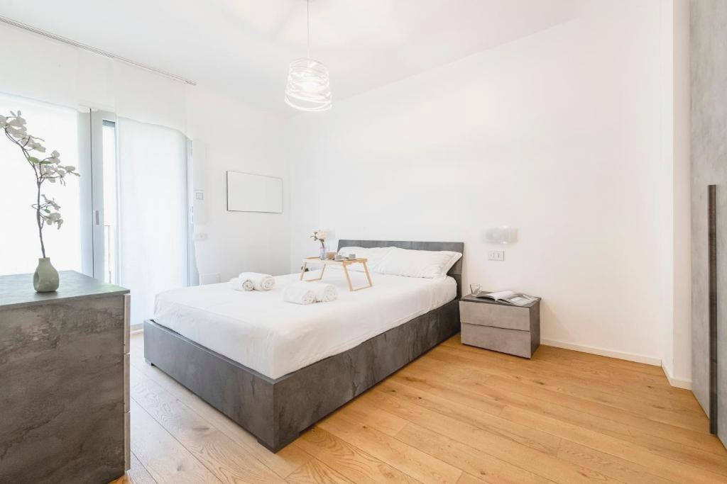 Easylife - Como - Venini 3 - Lago di Como