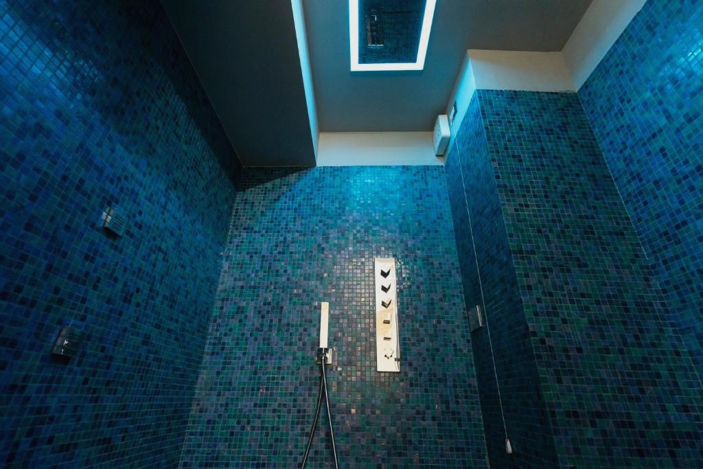 Blue Diamond Suite Como