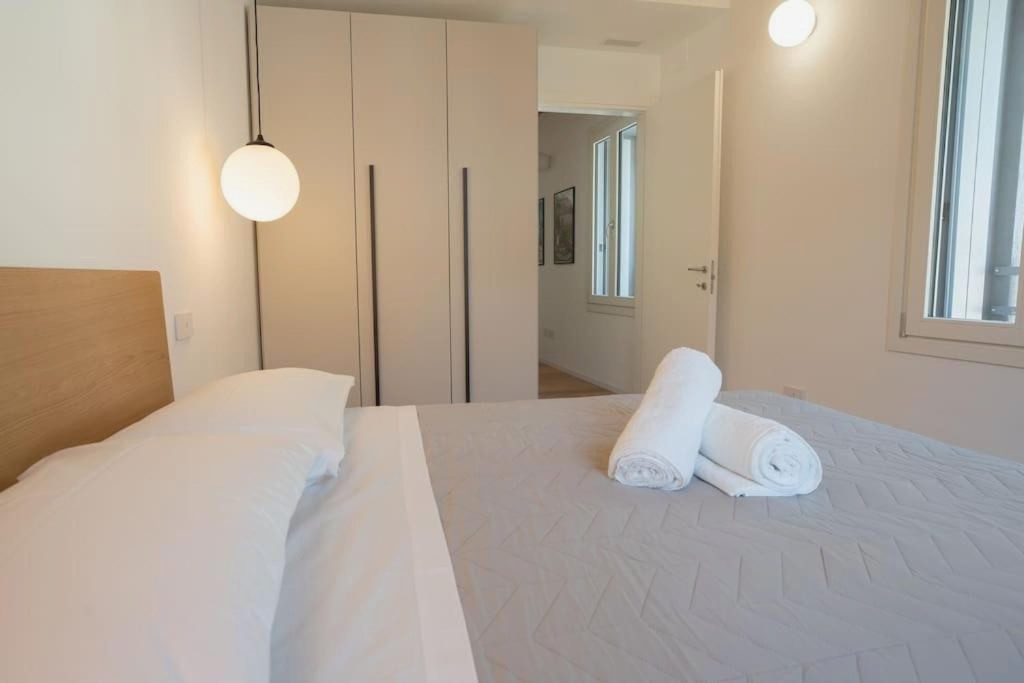 Modern Apartment Lungolago di Como