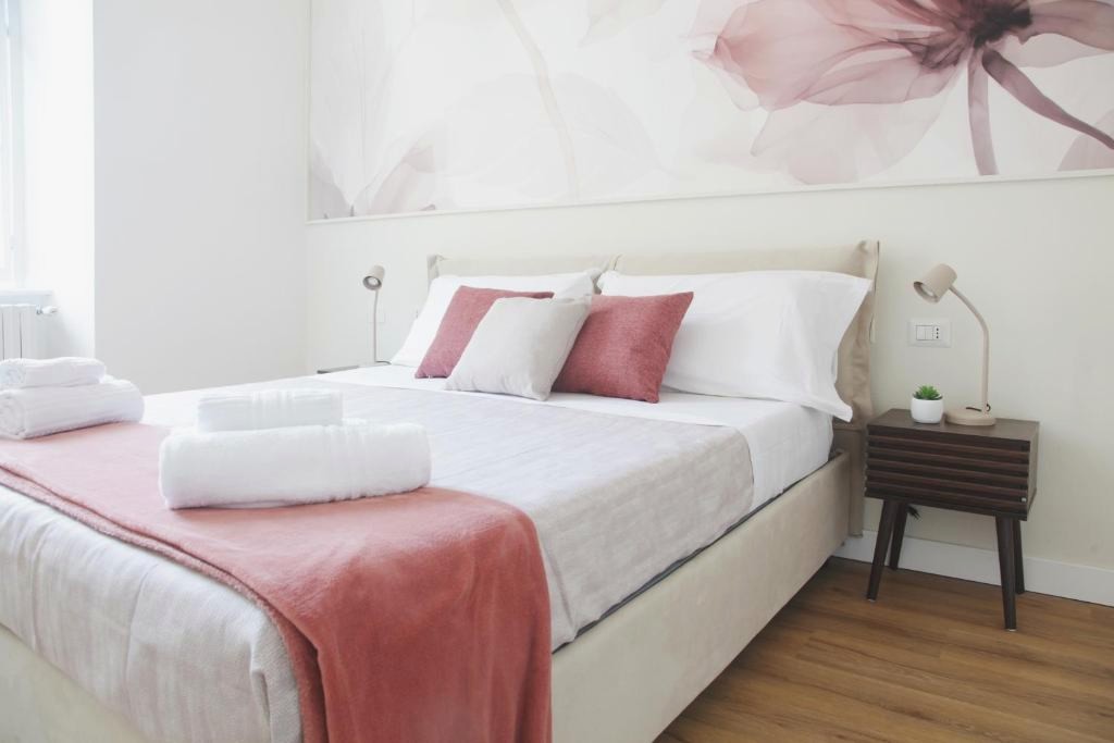 Vittani Palace - The Violet Apartment