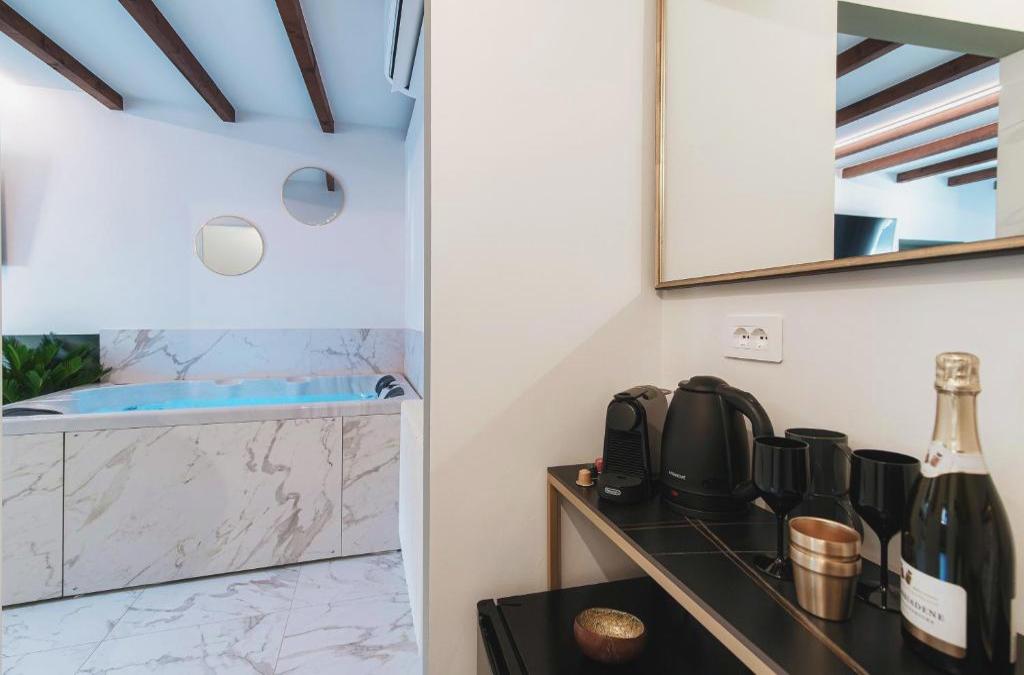 Sahara & Amazzonia Luxury Suites by "The House Of Travelers"
