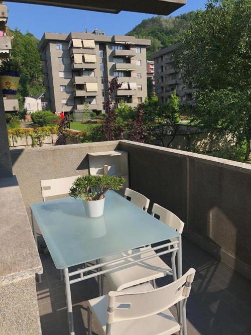 sweet Caroline Intero Monolocale A Como-mq 41- Ideale Per Due Persone , Con Garage Privato