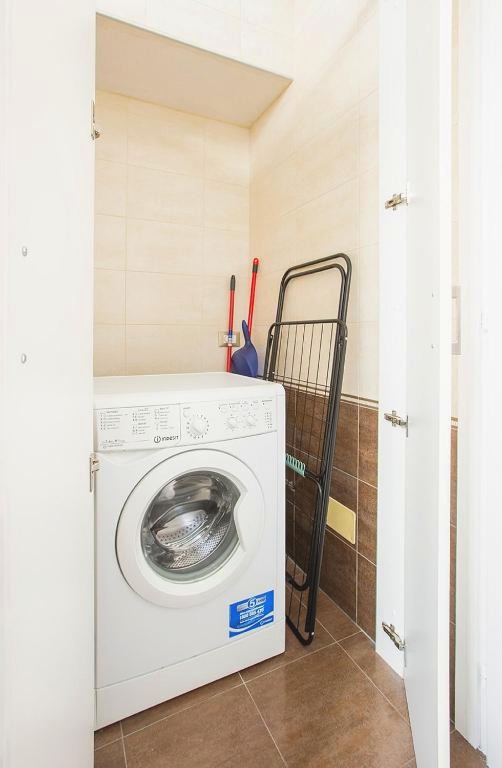 Spacious Near the City Centre,Sleeps 6