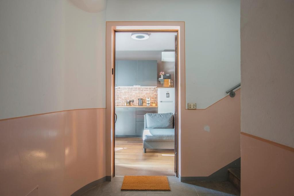 Lake Como - Old Town Terrace Apartment - 3 min from Lake and Station