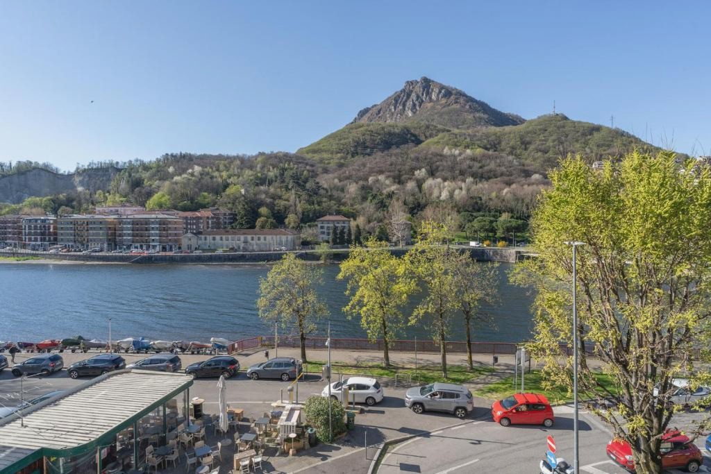 Lecco Lakefront Retreat