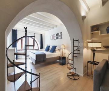 Elegant Rosales Apt.