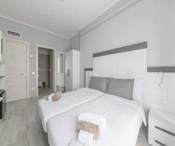 CHEZROMYK 2 the Kosher B&B
