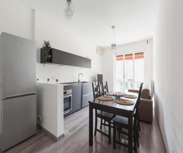 Large Apartment Close To Metro