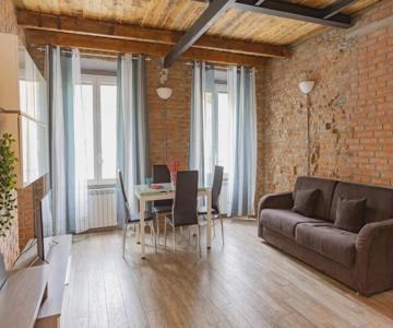 Italstay - Canonica Brick Apartment