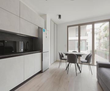 Milano Modern Studio With Shared Pool & Spa