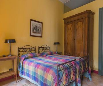 L'ombra Della Collina