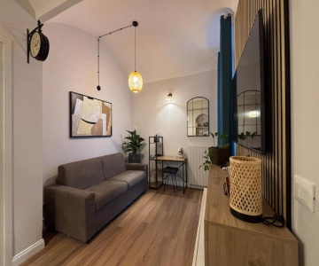 Binario 5, A Due Passi Da Porta Nuova E Dal Centro