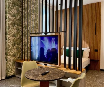 Roomscarlofelicestation