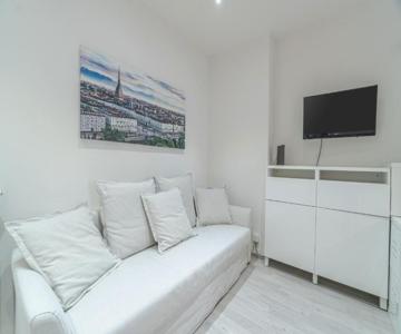 Crocetta District! Bright & Roomy Apartment