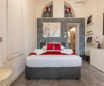 [centro-via Garibaldi] Elegante Mansarda Con A/c