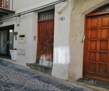 Una Stanza A Cefalù