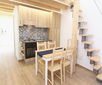 Veterani House 33