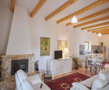 House On The Sea Garden