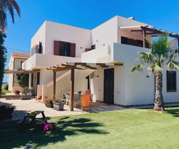 Posidonia Apartments