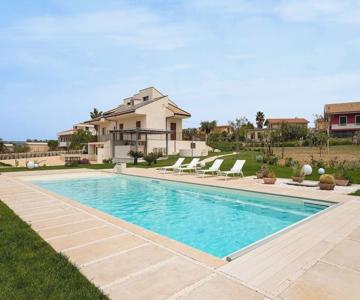 Villa Paradiso With Pool & Barbeque
