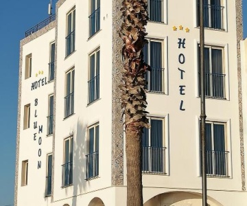 Blue Moon Hotel
