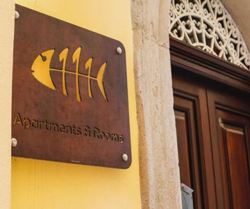 111 Apartments & Rooms