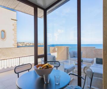 Pam's Seaview Apartment