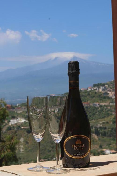 Amnesia Taormina Suite